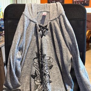 No Boundaries Heather Gray Lace-Up Hoodie with Black Graphic